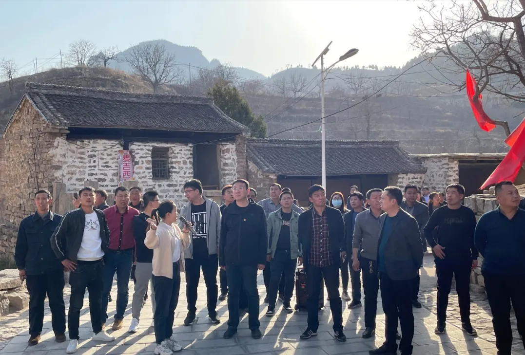 更乐镇大洼村火了！外地考察团到大洼考察乡村旅游！未来更加繁荣