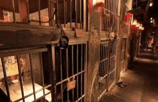 日本推出“奇葩”主题餐厅，未满18岁禁止入内，