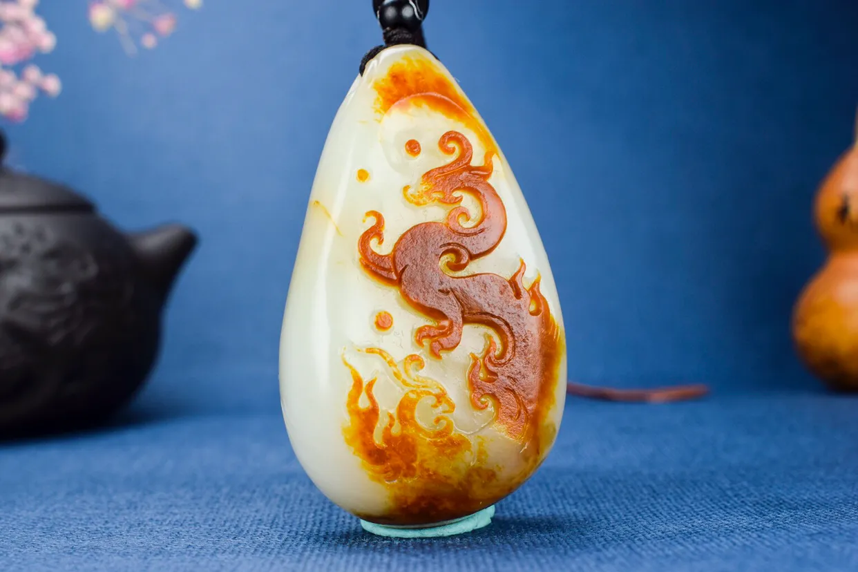 怎么分辨出和田玉的真假呢? 区分和田玉的六大特征