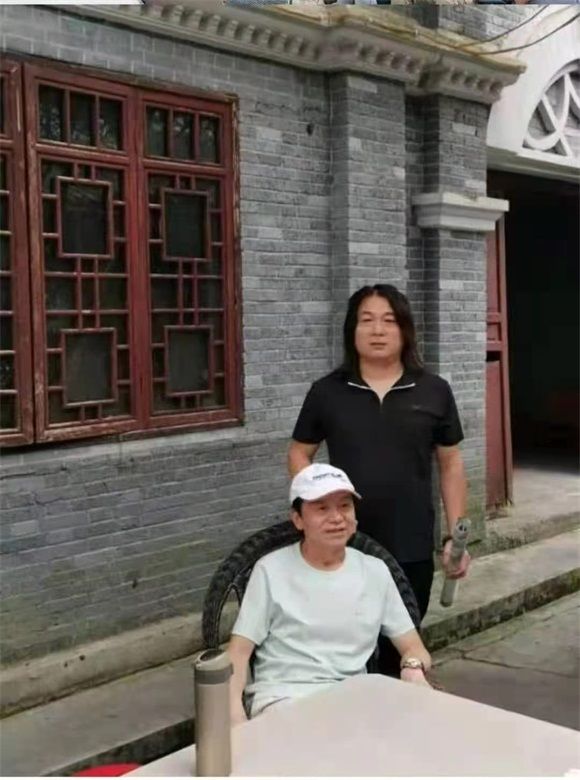 风格独特 气势磅礴——辛国彦作品欣赏