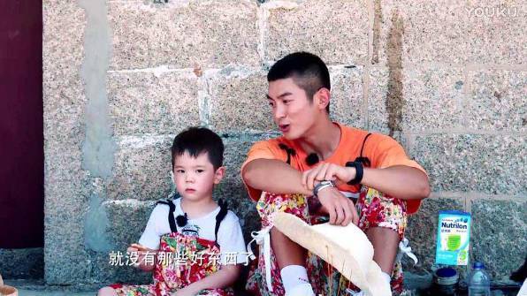 霍思燕到底做了什麼？ 4歲嗯哼能隨口爆金句，還會解釋地球自轉