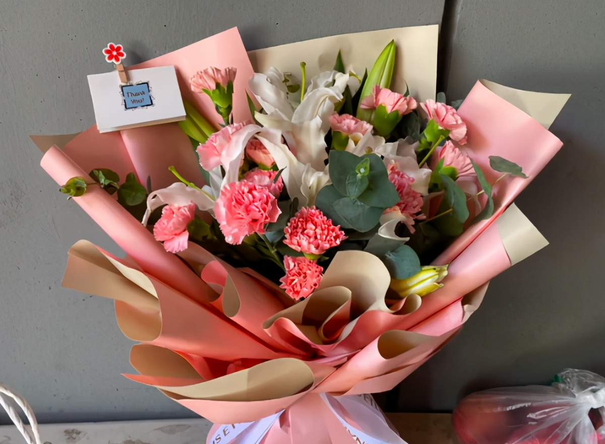 目前,胖哥已经恢复了意识,但还住在重症监护病房内.