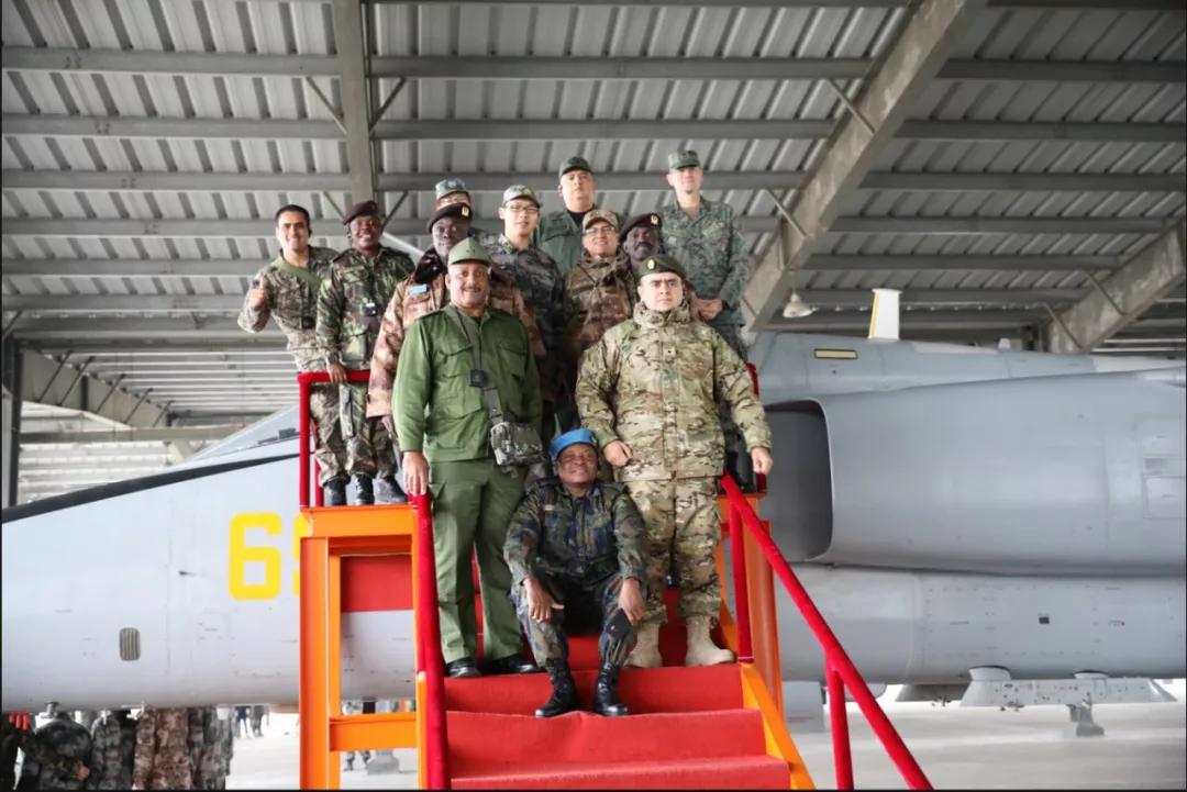 黑人进入解放军学习，6人回国当总统，内战打成中国“校友互殴”