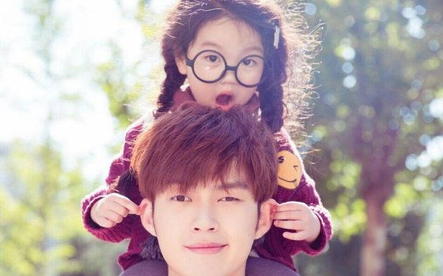 4岁年入百万，"我要挣钱养弟弟"的女孩阿拉蕾，现状如何？