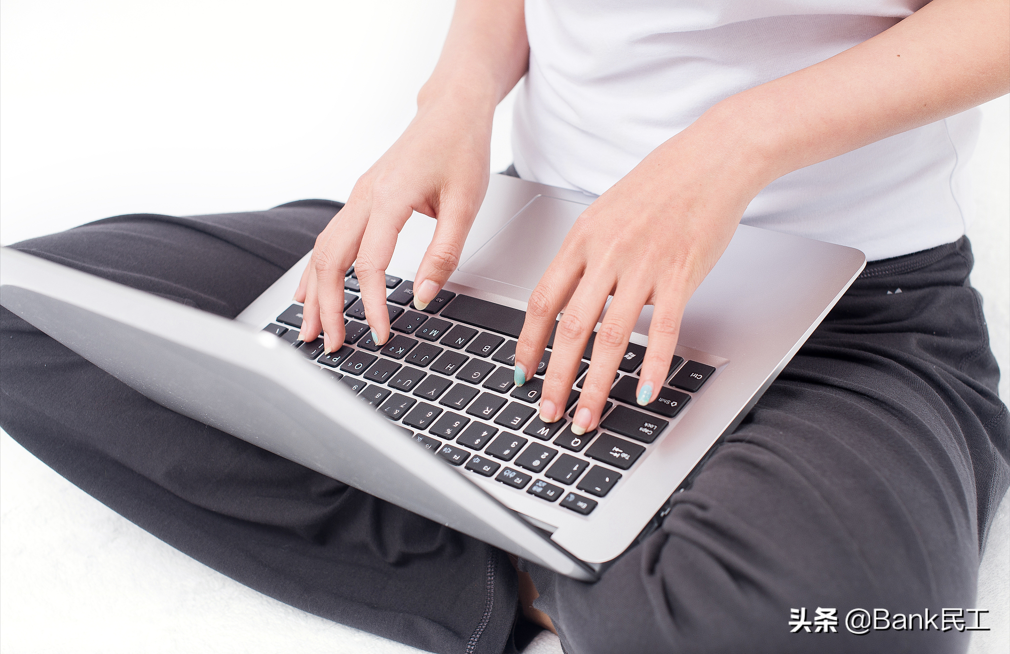 “自媒体”一周年，我总共赚了多少钱？又是怎么走来的？