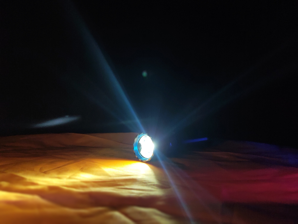 双按键EDC战术手电 方便快捷为你照亮整个世界