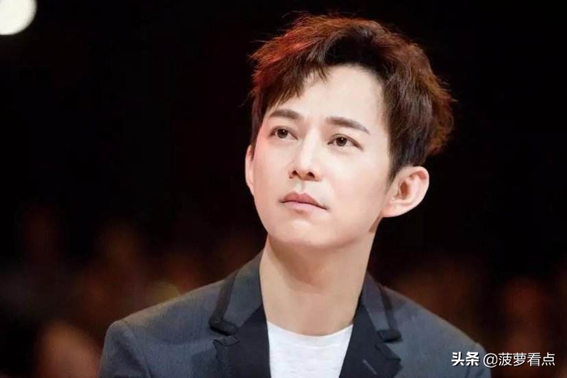 他是何炅“讨厌”的男演员，节目中不愿搭理，只因做了这件事！