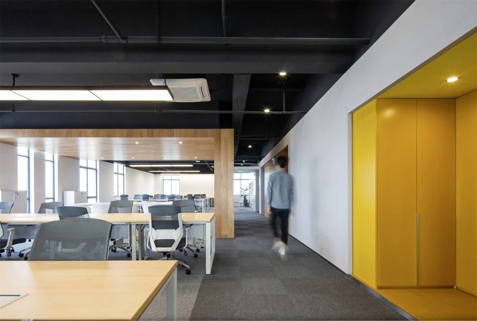 2021现代化办公室装修的5种流行风格，第三深受年轻人们的喜爱