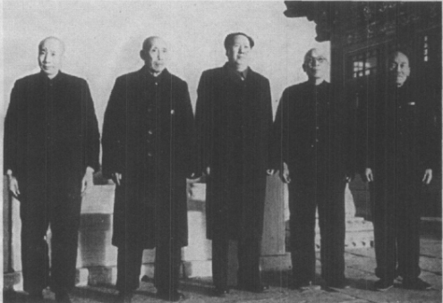 石匠鄒普勳是毛澤東的鄰居，建國後進京求簽名，毛主席送他兩行字