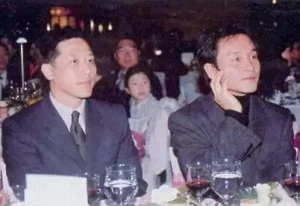 8张照片重温张国荣和唐鹤德的亲密时刻，爱情跨