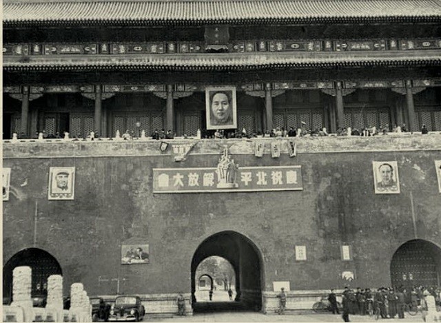 1969年天安门为何被秘密拆除后重建？