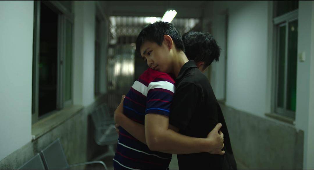 当老师名气不及黄磊，凭《隐秘的角落》被熟知