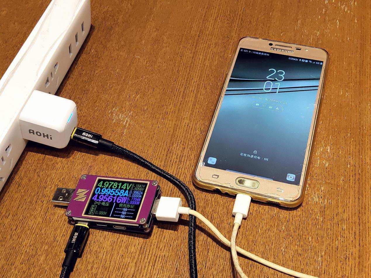 Aohi magcube 20W充电器：品质依旧如一，专为iPhone 12而打造