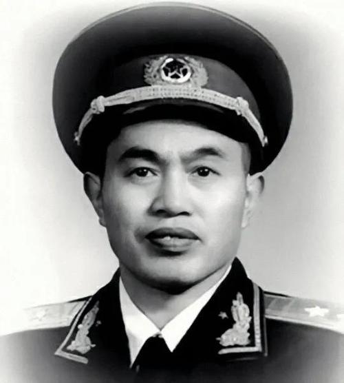 皮定均离家24年返乡，为何第二天便匆匆返回？