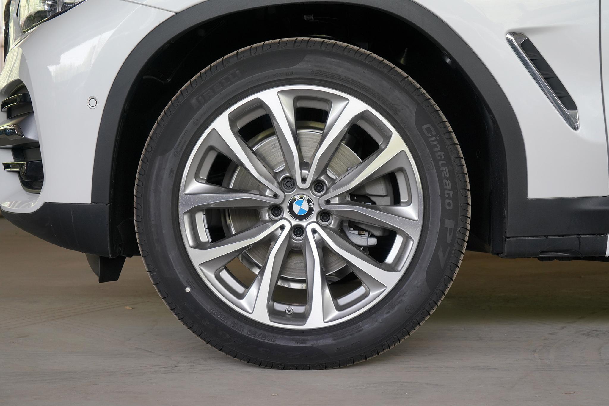 What should I do if the brake pads of BMW X3 cannot be reset?Three