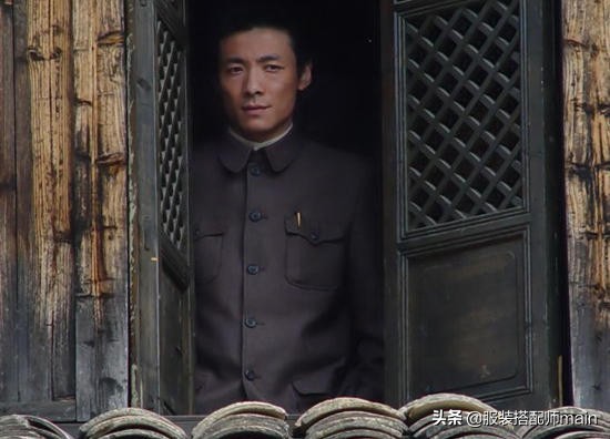 戏里她是农妇王秀娥，戏外在中戏当老师，教出的学生都是演技派