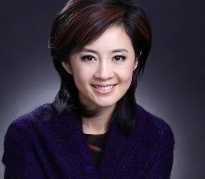 她是倪萍的接班人许戈辉，本前途一片光明，为