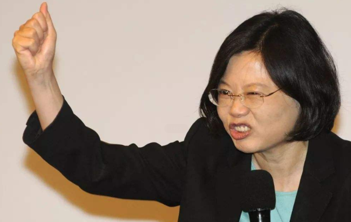 解放军打卡式临台，台绿营又作妖，扬言“攻击