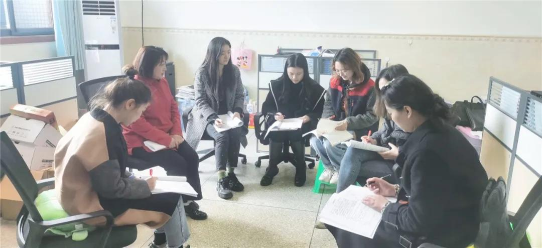 双流区实验小学外国语学校丨校长引领聚课堂 共学研究同成长