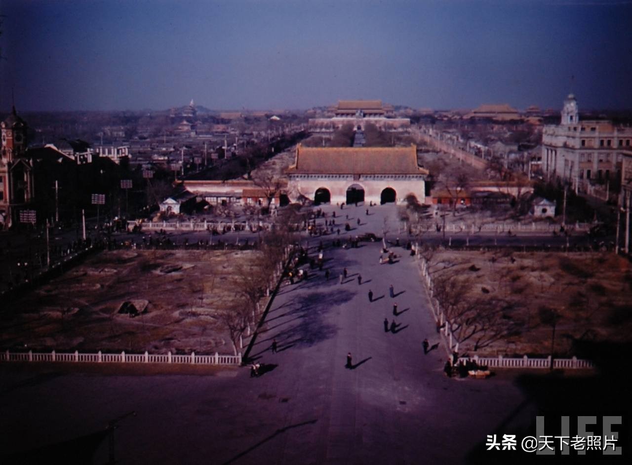 1940年代的天安门广场真实照片 远不如现在壮观美丽