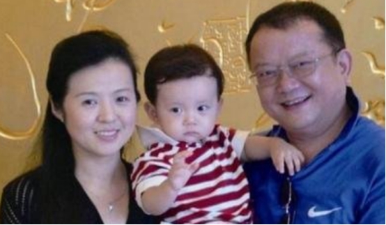 王刚儿子跟外孙同岁，小时候曾一起争宠，如今年纪虽小却懂辈分