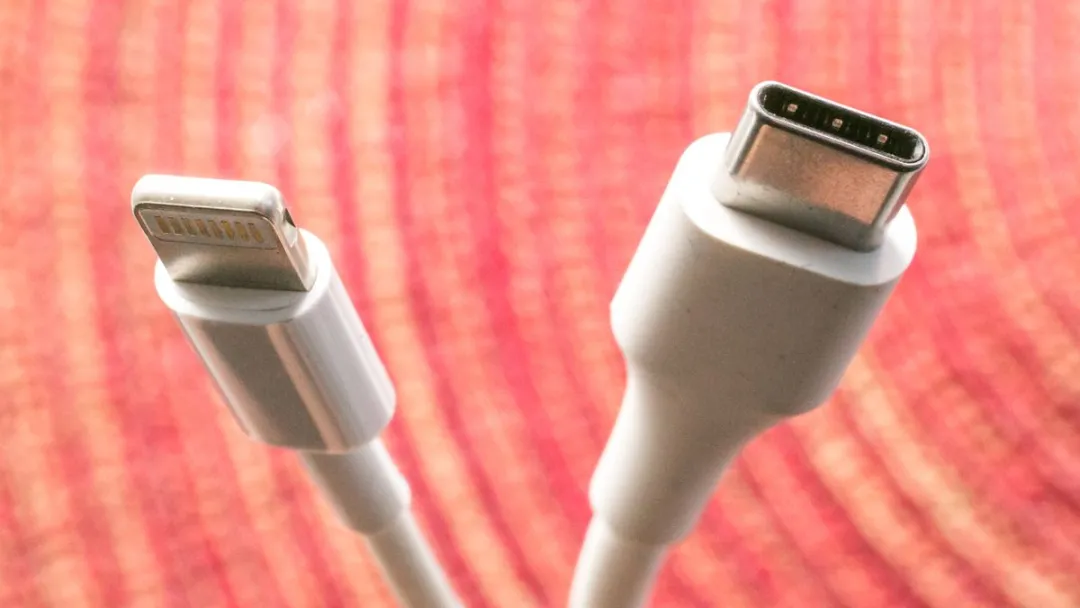 充電接口統一,iPhone 改用 USB-C?