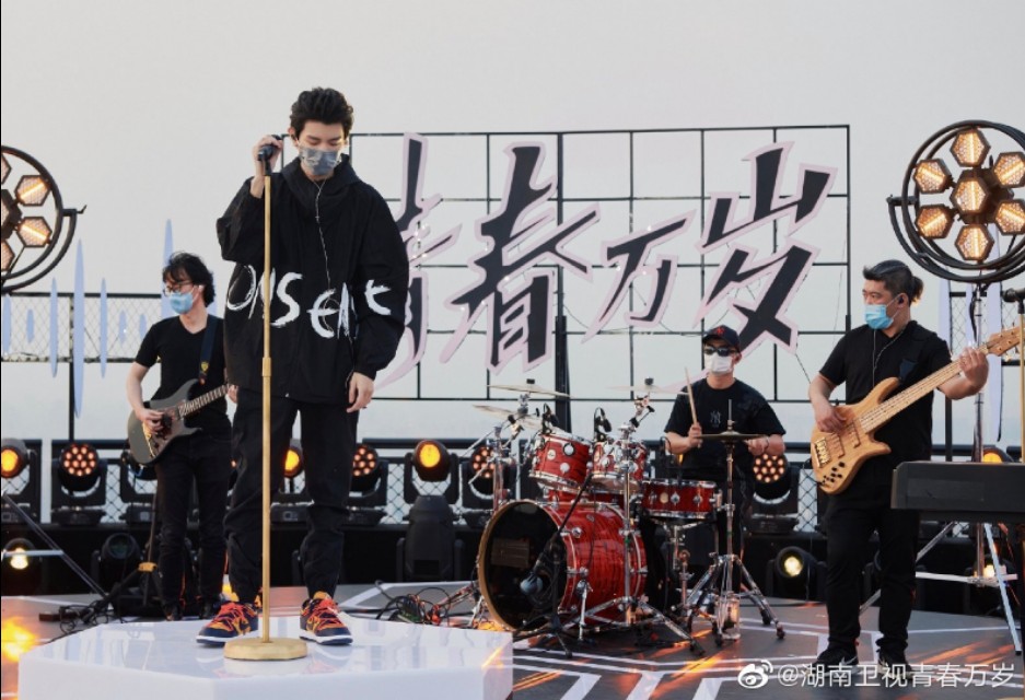 湖南台五四晚会：王源周深王一博，谁是你最好的青春？