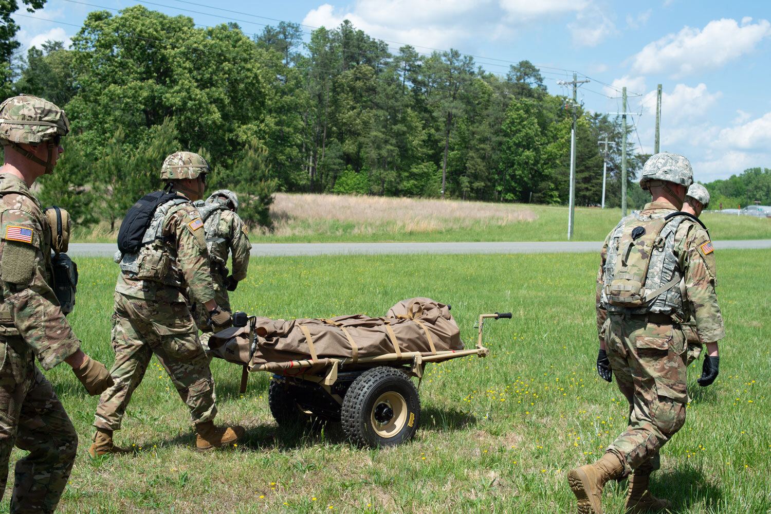 The new U.S. military trolley is popular!It looks like a Chinese ...