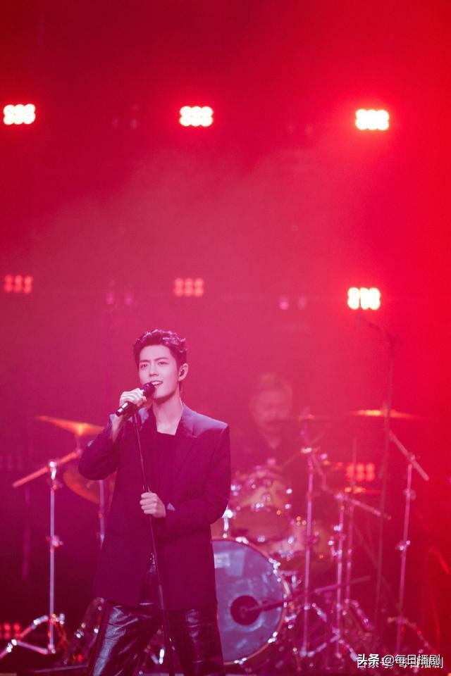 庆生|肖战为张淇庆生 满满的暖意在心间