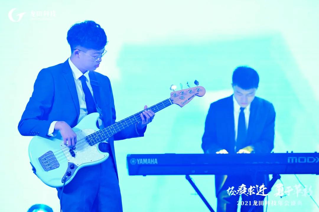 经疫求进，勇于革新！2021wnsr威尼斯科技年度盛典