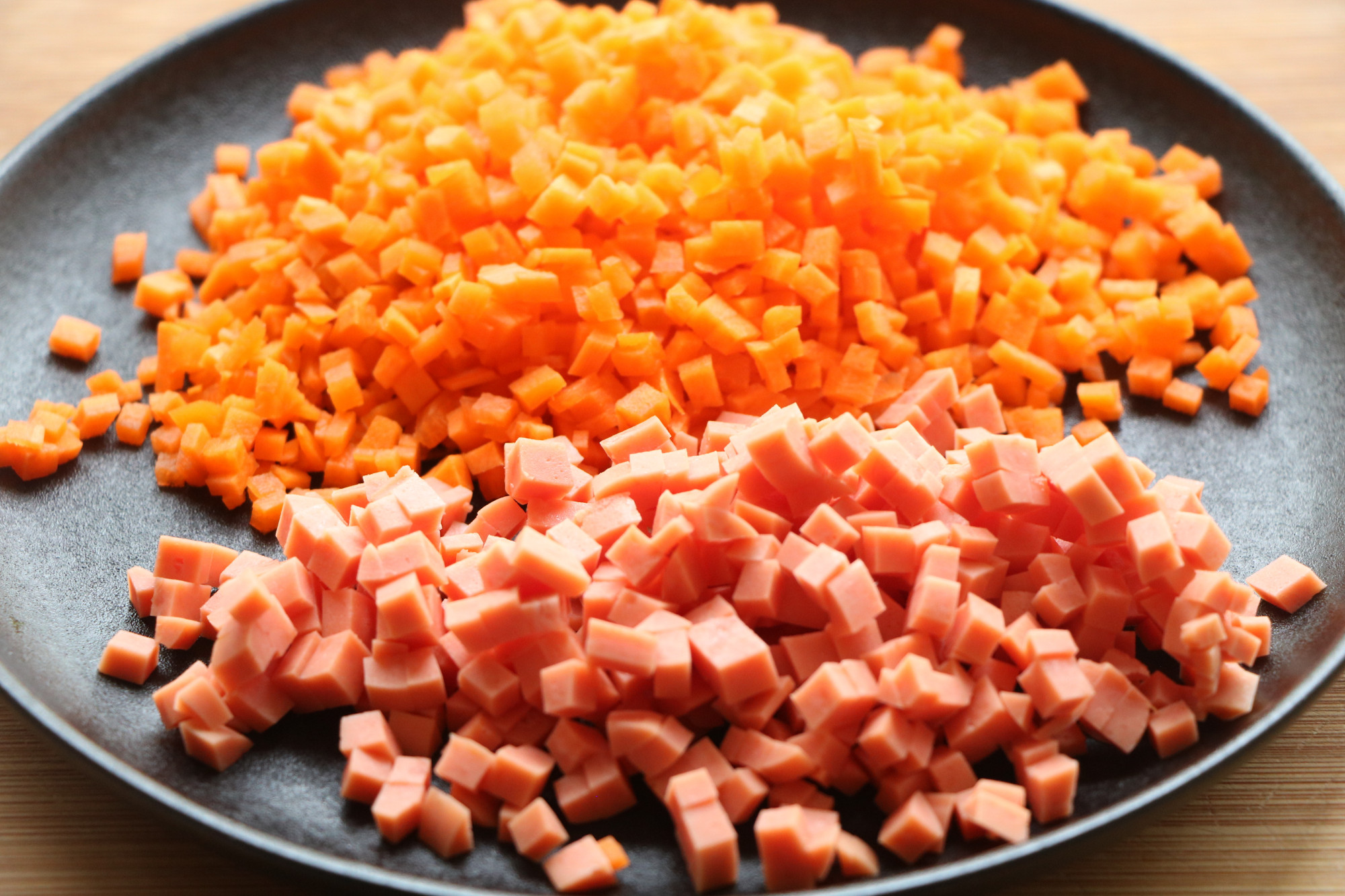 Since learning how to eat potatoes, children have to eat them the next day. It is simpler than pizza, and it tastes more delicious.
