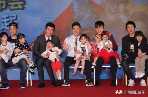 真复合了？贾乃亮李小璐疑与杜江夫妻同游三亚