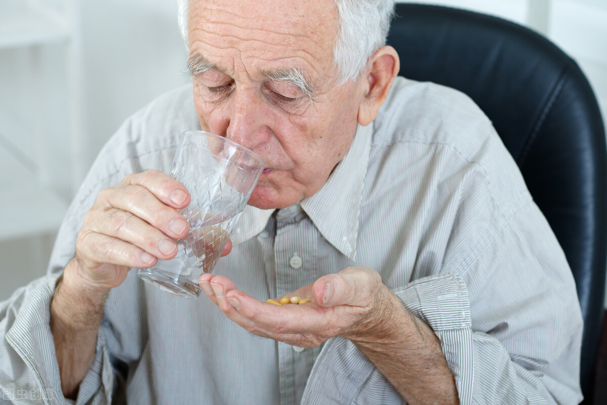 上了年纪熬成了药罐子，吃药还看时辰，这些慢性病的常用药您吃对了么
