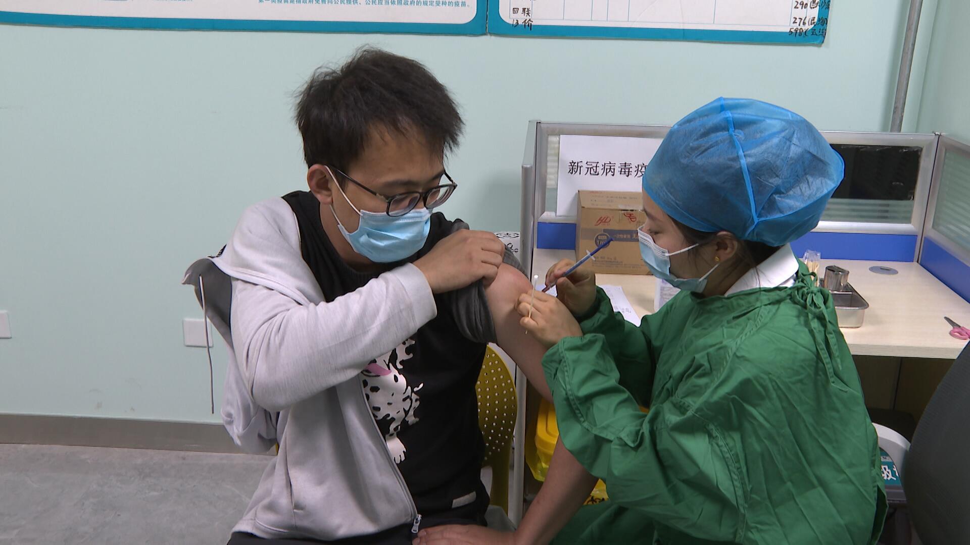 西固区全面开展新冠疫苗接种筑牢全民免疫铜墙铁壁