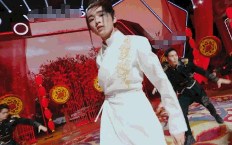 《王牌》作弊太明显！不敢处罚章子怡，沈腾表