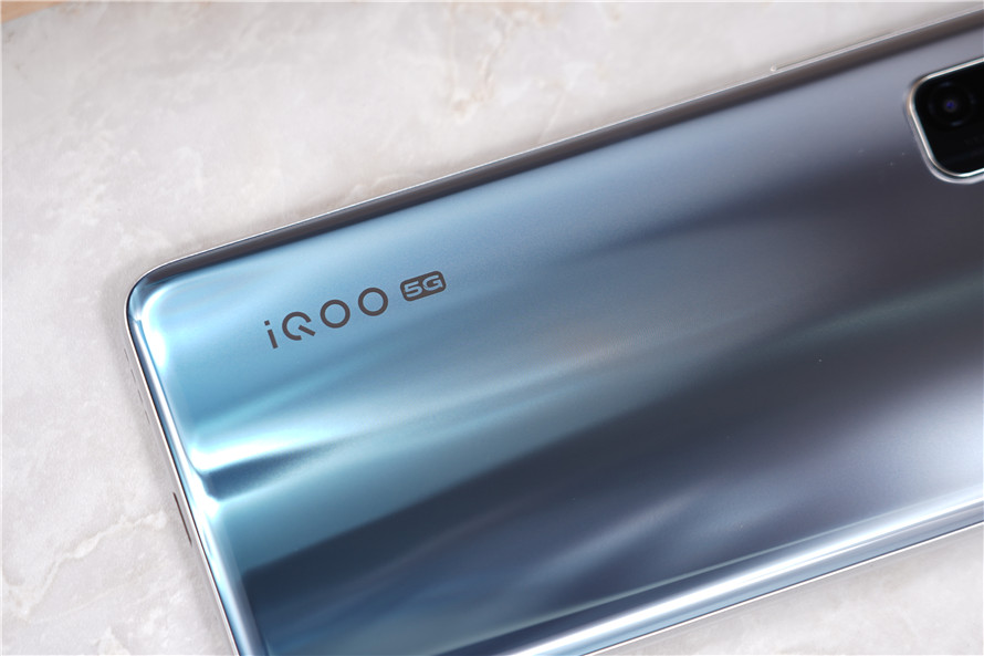 iQOO Z1评测：首发天玑1000Plus，2000元档性能最强