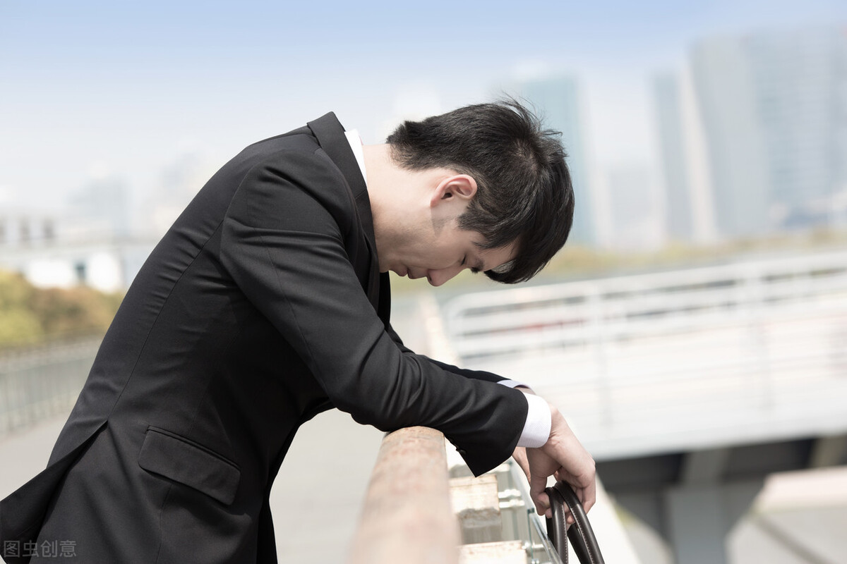 看出轨男人是怎么把一副好牌打到稀烂