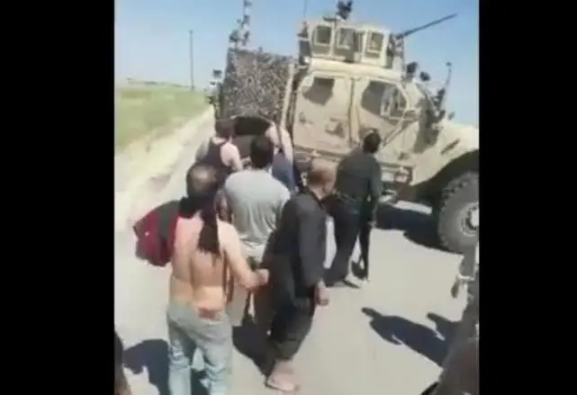 丧尽天良！不仅放火烧毁2000公亩小麦，美军还开