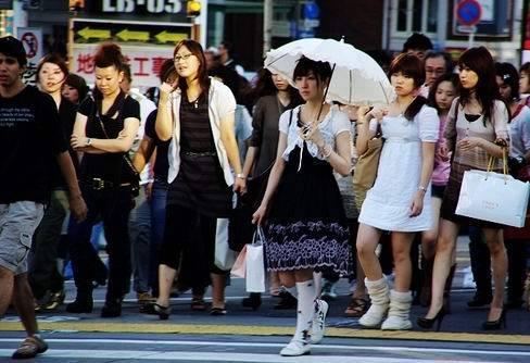 中国、日本、韩国人都长得差不多，该如何区分？外国网友：很简单