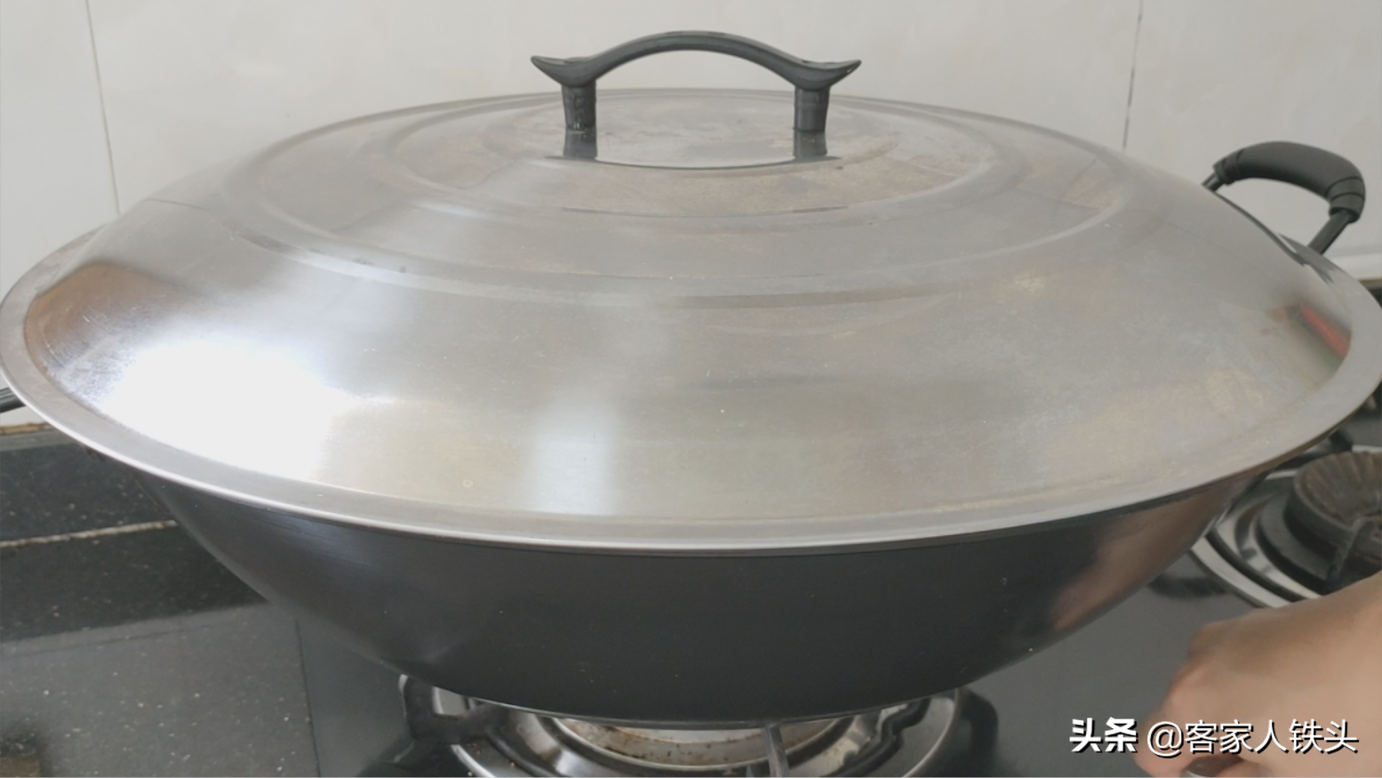 新手做包子？ 教你一個小訣竅，鬆軟白嫩多汁又好吃，咬一口滿嘴香