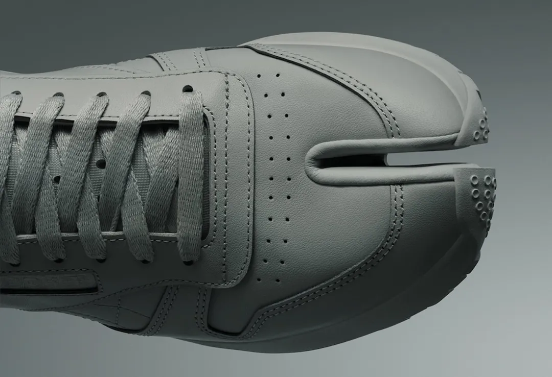 balenciaga split toe shoes