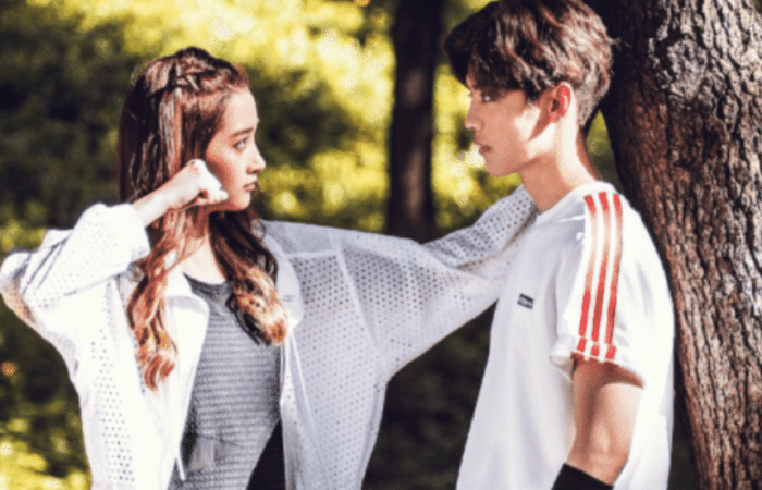 当年关晓彤拍摄“卫生棉”广告曝光，网友：鹿