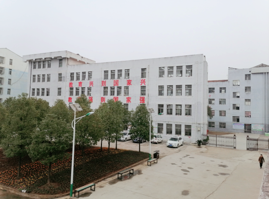 湖北武穴宋银刚：点燃激情，焕发青春，办人民满意的学校