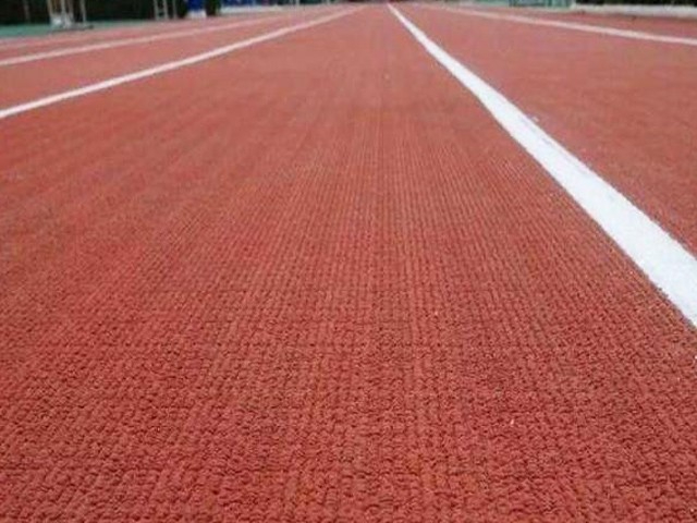 怎么選擇適合的塑膠跑道？