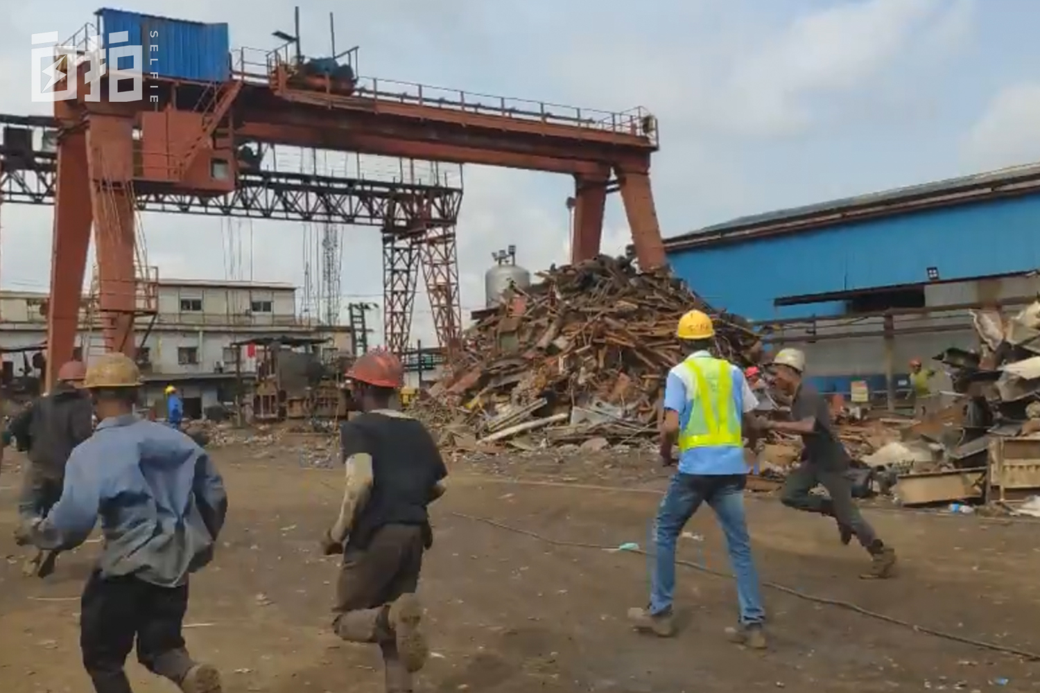 我曾流浪街头、进拘留所，26岁到非洲打工开店，