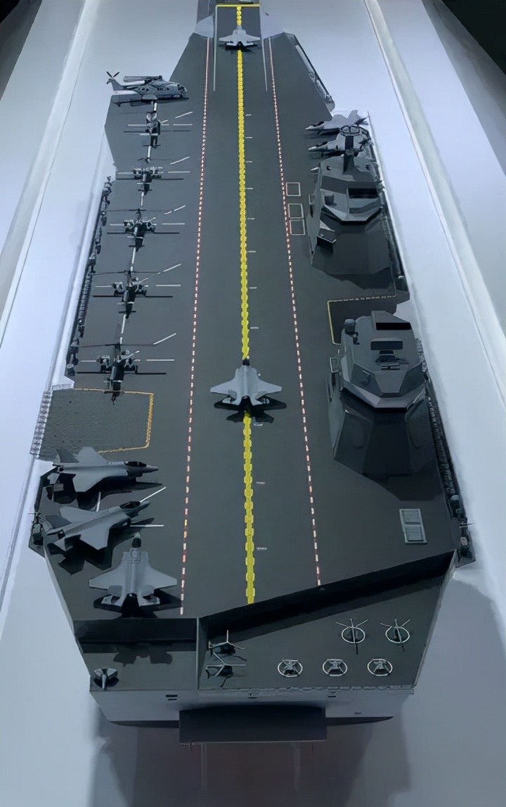 Comparison of amphibious assault ships between China and South Korea