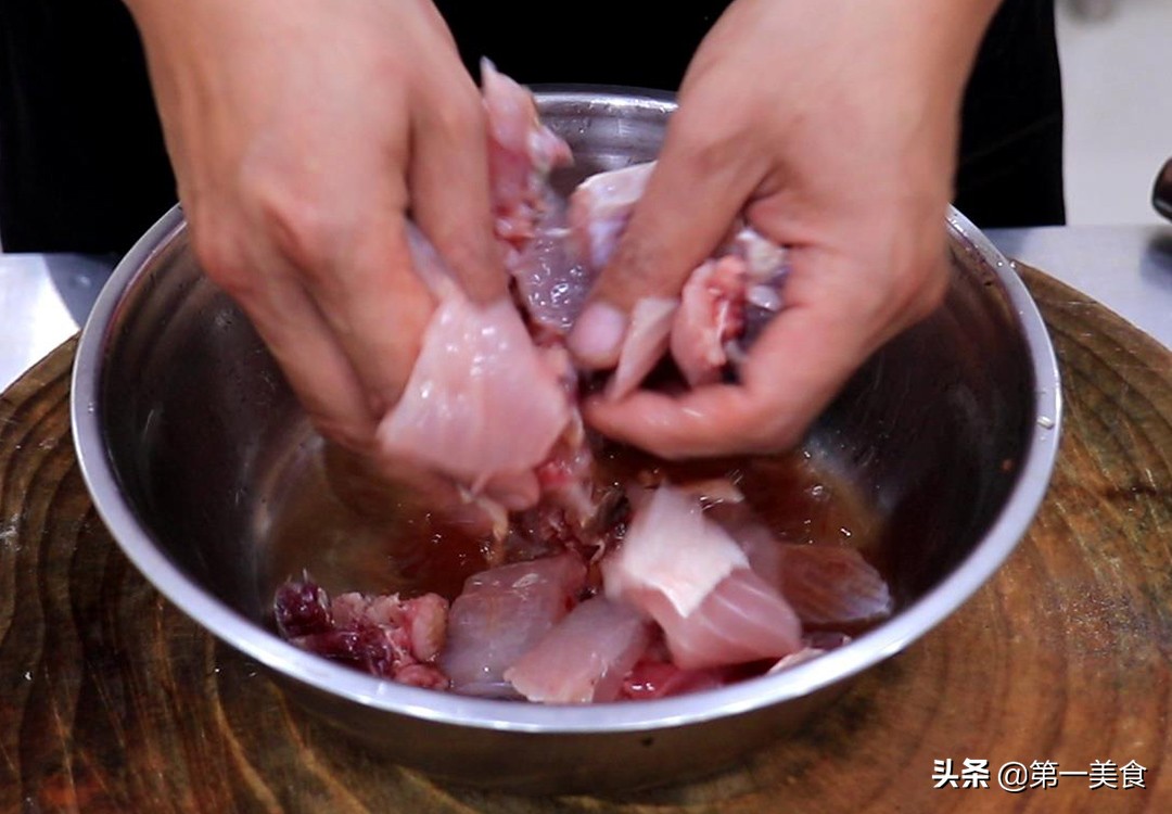 图片[3]-【酸菜鱼】做法步骤图 鱼片鲜嫩爽滑 在家也能做出饭店的味道-起舞食谱网