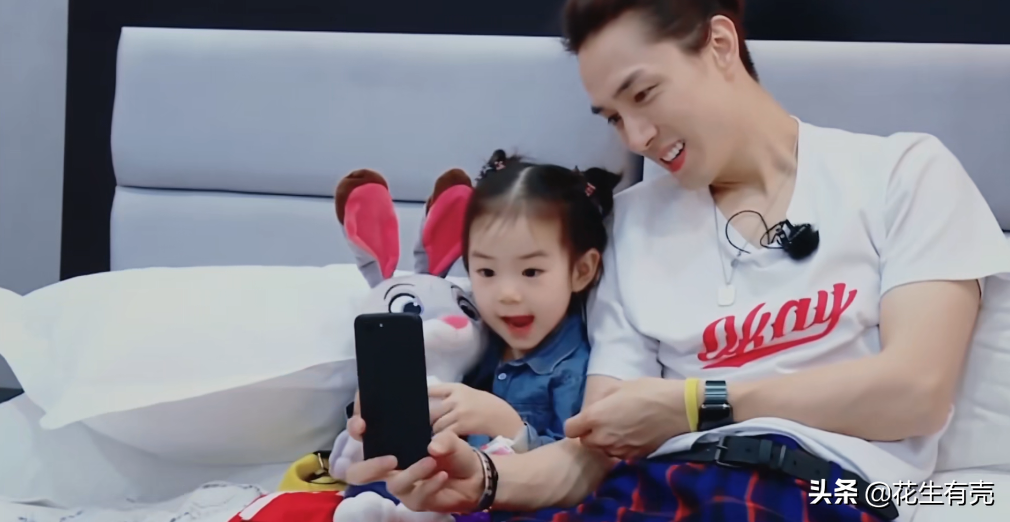 7年后再看戚薇李承铉：才明白双向奔赴的婚姻，到底有多幸福