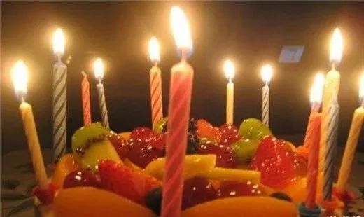 朋友圈生日快乐祝自己的话配图说说 低调的祝自己生日快乐图片