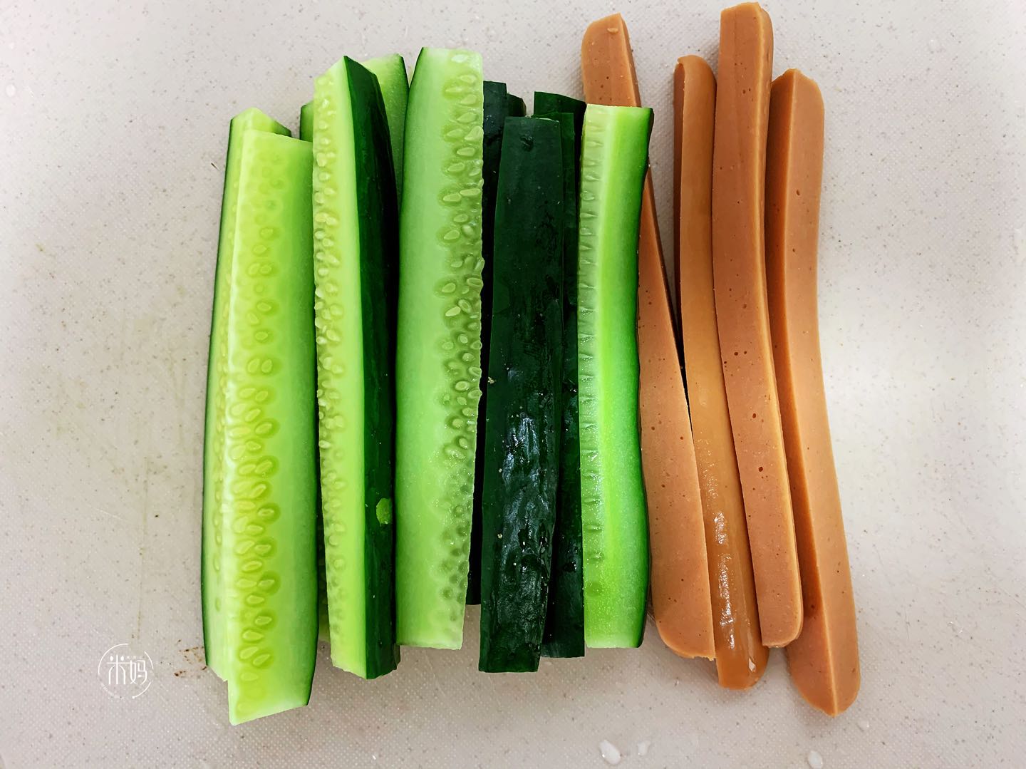 晚餐就该吃它，长劲不长肉，减脂饱腹又解馋，卷一卷10分钟搞定